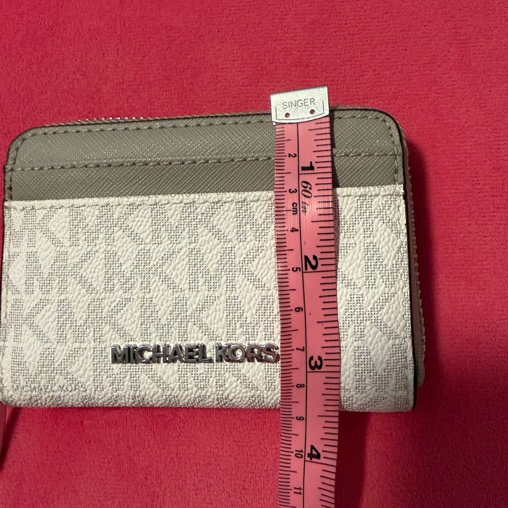 Michael Kors Two-Tone Card Holder - Picture 6 of 10